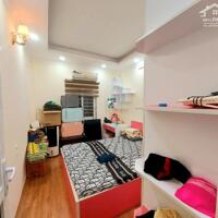 cực hiếm nhà sát ngã tư sở,thanh xuân,hơn 6 đồng,26m2,4 ngủ,10m ô tô