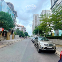Bán Đi Định Cư Nhà Phố Kdc Himlam Quận 7 Dt: 5X20M Shr Vị Trí + Nhà Số Đẹp Gb: 25 Tỷ Liên Hệ: 0908935765