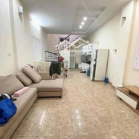 Cho Thuê Nhà Nguyễn Văn Cừ, Quá Đẹp, Giá Êm, Giá: 11 Triệu/Th - Full Đồ