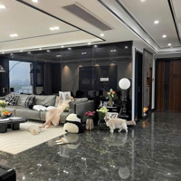Chính Chủ Gửi Bán Căn Hộ 4 Phòng Ngủ 200M2, 18 Tỷ, Tại Indochina Plaza, Ban Công Đông Nam. Liên Hệ: 0338250658