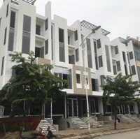 Cho Thuê Nhà Liền Kề Đã Xây Thô 4 Tầng 1 Tum Có Tầng Hầm Liên Hệ: 0978 740 188