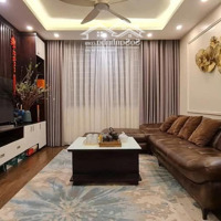 Hiếm! Bán Căn Hộ Tập Thể Mặt Phố Phạm Ngọc Thạch - 3.9 Tỷ -Diện Tích93M2 - 2 Phòng Ngủ 1 Vệ Sinhfull Nội Thất Cao Cấp