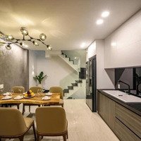 Oto Ngủ Trong Nhà - Hẻm 9M - Ngang 5M - Thành Thái P. 14 Quận 10 - 45M2 - Chỉ 9.5 Tỷ