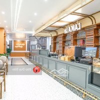 Đẹp - Cho Thuê Nhà Mặt Phố Trần Vỹ, 70M2 X 7T, Lô Góc Mặt Tiền 15M Chuẩn Nhận Diện Tốt,Có Thang Máy