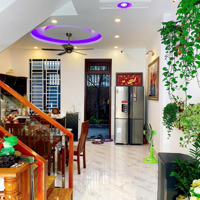 Bán Nhà 1 Trệt 2 Lầu Ngay Chợ Thông Dụng, Gần Ngã Tư Chiêu Liêu, Tân Đông Hiệp, Dĩ An