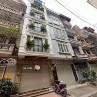 Bán Gấp Nhà Nguyễn Hữu Thọ Sổ Đỏ Phân Lô Đẹp Vị Trí Đi Lại Thuận Tiện 50M Giá Bán 13.7 Tỷ.