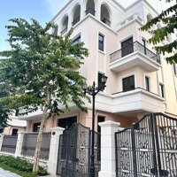 Với 3 Tỉ, Sở Hữu Duy Nhất Căn Biệt Thự Sát Góc 270M2, 5 Tầng, Đối Diện Trung Tâm Thương Mại, Vin 3
