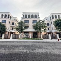 Với 3 Tỉ, Sở Hữu Duy Nhất Căn Biệt Thự Sát Góc 270M2, 5 Tầng, Đối Diện Trung Tâm Thương Mại, Vin 3
