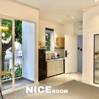 Cho Thuê Căn Hộ Studio Góc - Ban Công Thoáng View Bờ Kè Trường Sa - Giáp Tân Định, Q1