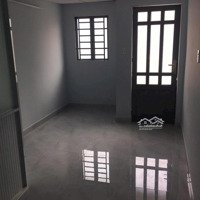 Nhà Nhỏ Cho Hộ Gia Đình, Nhóm Bạn Sv Trệt Lầu 2 Phòng Ngủ 2 Vệ Sinhgần Đhcn Giá Chỉ 7 Triệu