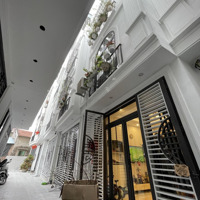 Bán Nhà 35M2 Giá Bán 2Tỷ400 Xây Mới Ô Tô Vào Nhà Thiết Đẹp, Sổ Đỏ Chuẩn, Cuối Bích Hoà Xây Mới 3 Tầng
