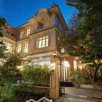 Bán Biệt Thự Hồ Tây - Đẳng Cấp Thượng Lưu - Vị Trí Đắc Địa - Nhà Đẹp Mặt Tiền Rộng - 100M2 -39,8 Tỷ