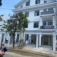Cho Thuê Phòng Diện Tích: 18 Đến 35 M2 Bao Gồm Máy Lạnh, Máy Nước Nóng, Tủ Áo Quần, Tủ Bếp