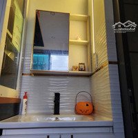 Kẹt Tiền - Bán Gấp Nhàhẽm Xe Hơiphường 6, Tp Mỹ Tho.diện Tích8.21X4.22. Kc: 1 Trệt 4 Lầu, Hồ Bơi. Giá Bán 2,88 Tỷ