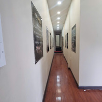 Cho Thuê Nhà Nguyên Căn Tân Bình, Mặt Phố Tại Cộng Hòa, 180 M2,