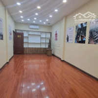 Cho Thuê Nhà Nguyên Căn Tân Bình, Mặt Phố Tại Cộng Hòa, 180 M2,