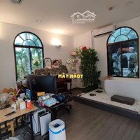 Cho Thuê Vila Hồ Bơi Sang Trọng Khu Thảo Điền