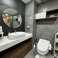 Sổ Hồng : Căn Hộ Cao Cấp Terra Royal, Lý Chính Thắng, Q3, 50M2, Giá 4.5 Tỉ. Liên Hệ: 0902.500.765
