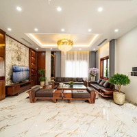 Cho Thuê 1 Phòng Ngủthe Marq, 48M2, 1 Phòng Ngủ Giá 32 Triệu/Tháng. Liên Hệ: 0909683270 - Huong Happy
