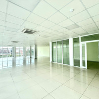 Cho Thuê Văn Phòng Gần 200 M2, Có Sẵn Phòng Riêng. Lh: Office Danang 0935 999 438