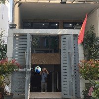 Phòng Sau Tầng 2,Diện Tích30M2 Vạn Phúc City, Sàn Trống, Thang Máy Máy Lạnh, Hầm Xe. Giá Tốt 5 Triệu