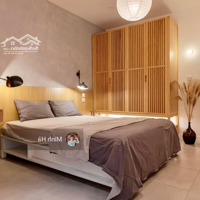 Chính Chủ Cho Thuê Căn Hộ Cao Cấp Tại Tòa Tân Hoàng Minh- Hoàng Cầudiện Tích115M, 2 Ngủ Full Đồ Giá 18 Triệu