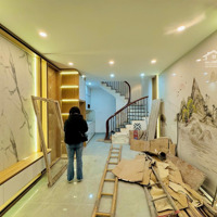 Ngõ Rộng Trại Cá, Hai Bà Trưng - 26M 4 Tầng 3 Ngủ Giá Bán 5,1 Tỷ