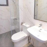 Chính Chủ Dư Căn Hộ 2.8 Tỷ 2 Phòng Ngủgóc 2 View Đẹp Nhà Mới Nhận Nhà Phú Đông Sky Garden