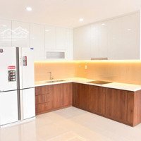 Chính Chủ Dư Căn Hộ 2.8 Tỷ 2 Phòng Ngủgóc 2 View Đẹp Nhà Mới Nhận Nhà Phú Đông Sky Garden