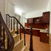 Cho thuê nhà riêng ngõ 127 Hào Nam, 42m2 x 4 tầng, 4 ngủ, 14 Triệu Full đồ