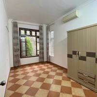 Cho thuê nhà riêng ngõ 127 Hào Nam, 42m2 x 4 tầng, 4 ngủ, 14 Triệu Full đồ