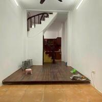 Cho thuê nhà riêng ngõ 127 Hào Nam, 42m2 x 4 tầng, 4 ngủ, 14 Triệu Full đồ