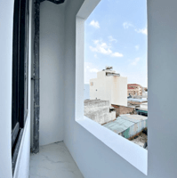 TÒA CHDV MỚI RỘNG RÃI THOÁNG MÁT, ĐẦY ĐỦ TIỆN ÍCH.
