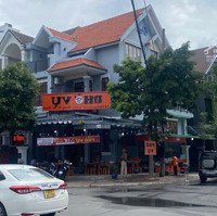 Cho Thuê Nhà Phố Căn Góc Ngã Tư Đường Song Hành Nguyễn Quý Cảnh Đường Số 7Diện Tích200M2 Nhà Hầm + 3Tầng