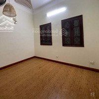 Cho Thuê Nhà Ngõ 22 Mạc Thái Tổ 48M X5T Ô Tô Đỗ Cửa