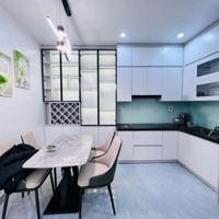 Bán Nhà Phố Vương Thừa Vũ, 38M2*4 Tầng, Nội Thất Sang Trọng, Vị Trí Vàng