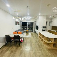 Căn Hộ Sunrise City North, 3 Phòng Ngủ, 2 Vệ Sinh View Đông, Cho Thuê 22 Triệu/ Tháng.