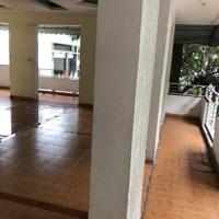 Chính Chủ Cho Thuê Biệt Thự Nguyễn Văn Trỗi Phú Nhuận. (18X13) 3 Tầng. Nhà Có Sân.giá 80 Triệu/Th