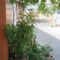 Bán Gấp Nhà Trung Tâm Quận 1, Đối Diện Trường Học Cấp 2