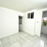 Phòng Mới Sạch Sẽ, Thoáng Mát. Gần Công Viên Phú Nhuận