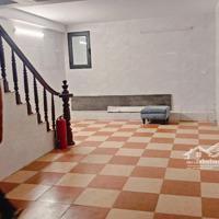 Cho Thuê Nhà Âu Cơ - Tây Hồ- 5 Tầng 6 Phòng Ngủdiện Tích70M. Giá Bán 25 Triệu Một Tháng . Làm Văn