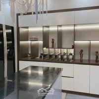 Cho Thuê Gấp Căn Hộ Cao Cấp 3 Phòng Ngủview Hồ Tây Tại D''. Le Roi Soleil Xuân Diệu, Quảng An Liên Hệ: 0818111135