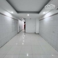 Mặt Phố Trung Tâm Cầu Giấy Giá Rẻ Hơn Trong Ngõ- Hiếm Có Duy Nhất - 80M2 - 6T- Thang Máy- 19,5 Tỷ