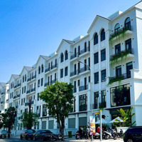 Cho Thuê Biệt Thự Ven Sông 250M2 Hoàn Thiện Tại Vinhomes Grand Park.liên Hệ 0828030977 Thiện
