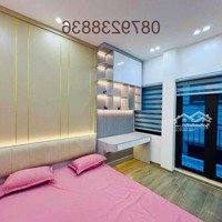 Bán Nhà Tôn Đức Thắng, 5 Tầng, Nhà Mới, Gần Phố, Sát Ô Tô, Chỉ 5.6 Tỷ