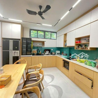 Đường Phố Kinh Doanh Bồ Đề 90M2 * 4 Tầng* 14.8 Tỷ, Ô Tô Vào Nhà, Khu Vip