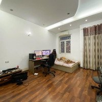 Bán Gấp Nhà Đường La Thành 58M 6 Tgmặt Tiền4,8M Hơn 8 Tỷ Full Nội Thất Lô Góc Gần Ôtô.