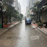 Mua Đất Tặng Nhà Sổ Hoa Hậu Thông Số Vàng, Khu Phân Lô Vỉa Hè Rộng 2M