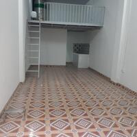 Chính chủ cho hộ gia đình thuê căn nhà riêng có gác xép, nhà mới làm giá chỉ 5 triệu / tháng