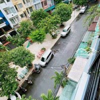 Nhà Nguyễn Oanh - Khu Biệt Thự Huy Hoàng, P. 17, Gv. Diện Tích: 4M X 18M Trệt Lửng 3 Lầu, Giá: 8,9 Tỷ Tl